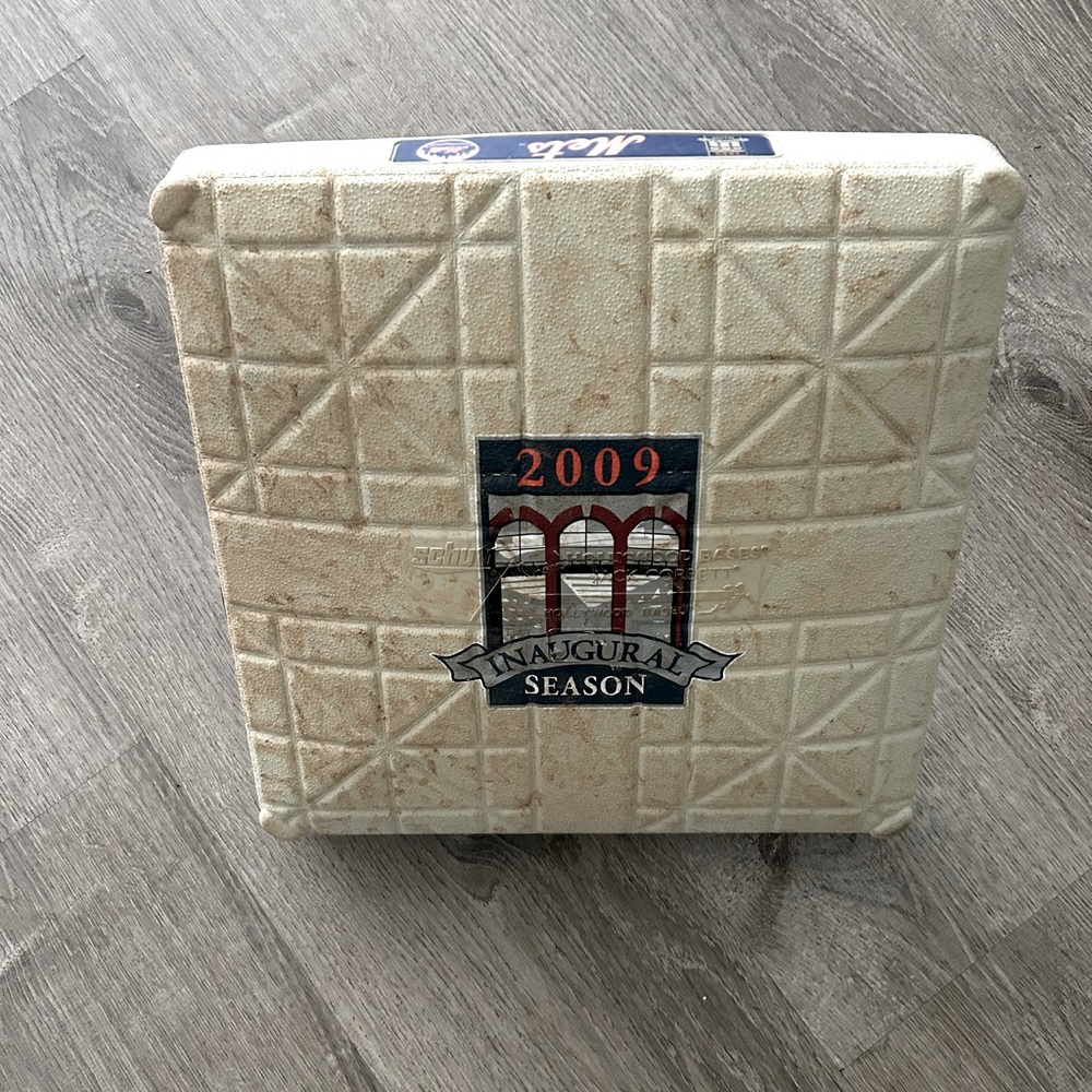 Mets Inaugural Season 2009 Base Used Schutt